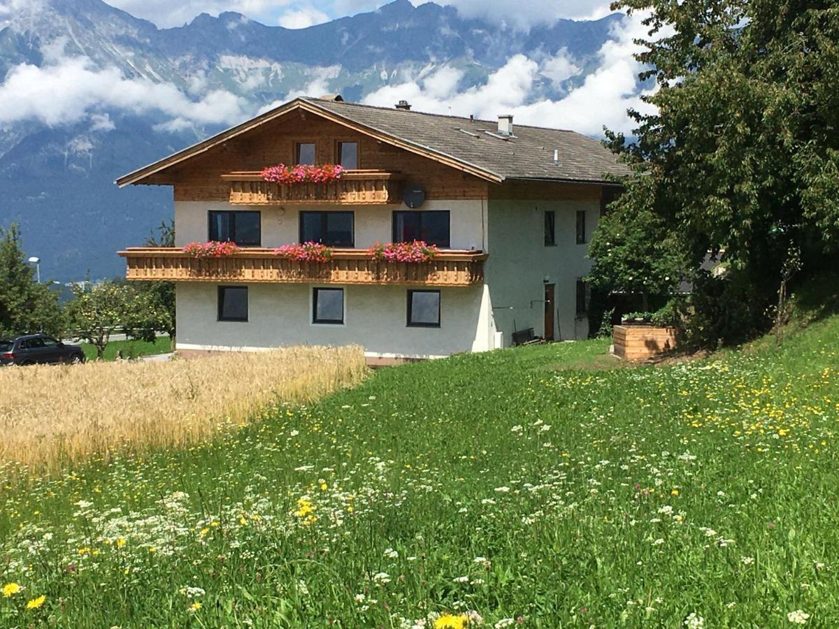 Apartment Wiesenhof - Natur & Weitblick Ueber Innsbruck - Ladestation Fuer Elektroautos Bagian luar foto